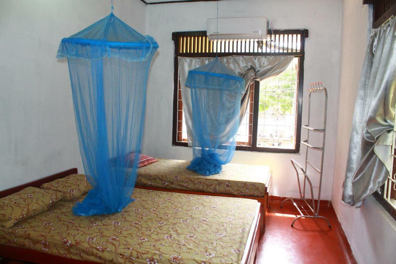 Tony'S Garden House Back Packers Inn Jaffna Kültér fotó